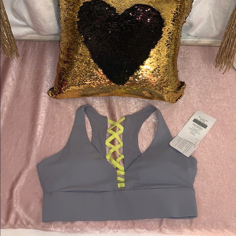 NWT: Fabletics CICI sports bra (M)